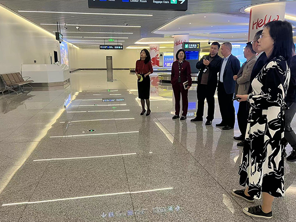 1681452700597926.png 李漢東董事長率隊開展 航空旅游集散中心建設現(xiàn)場辦公會.png